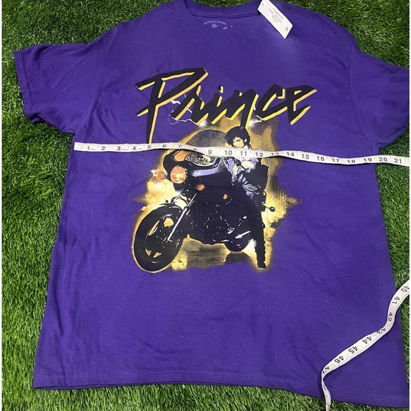 Prince Purple Rain Motorcycle Officially Licensed T-Shirt New Medium - Picture 4 of 7
